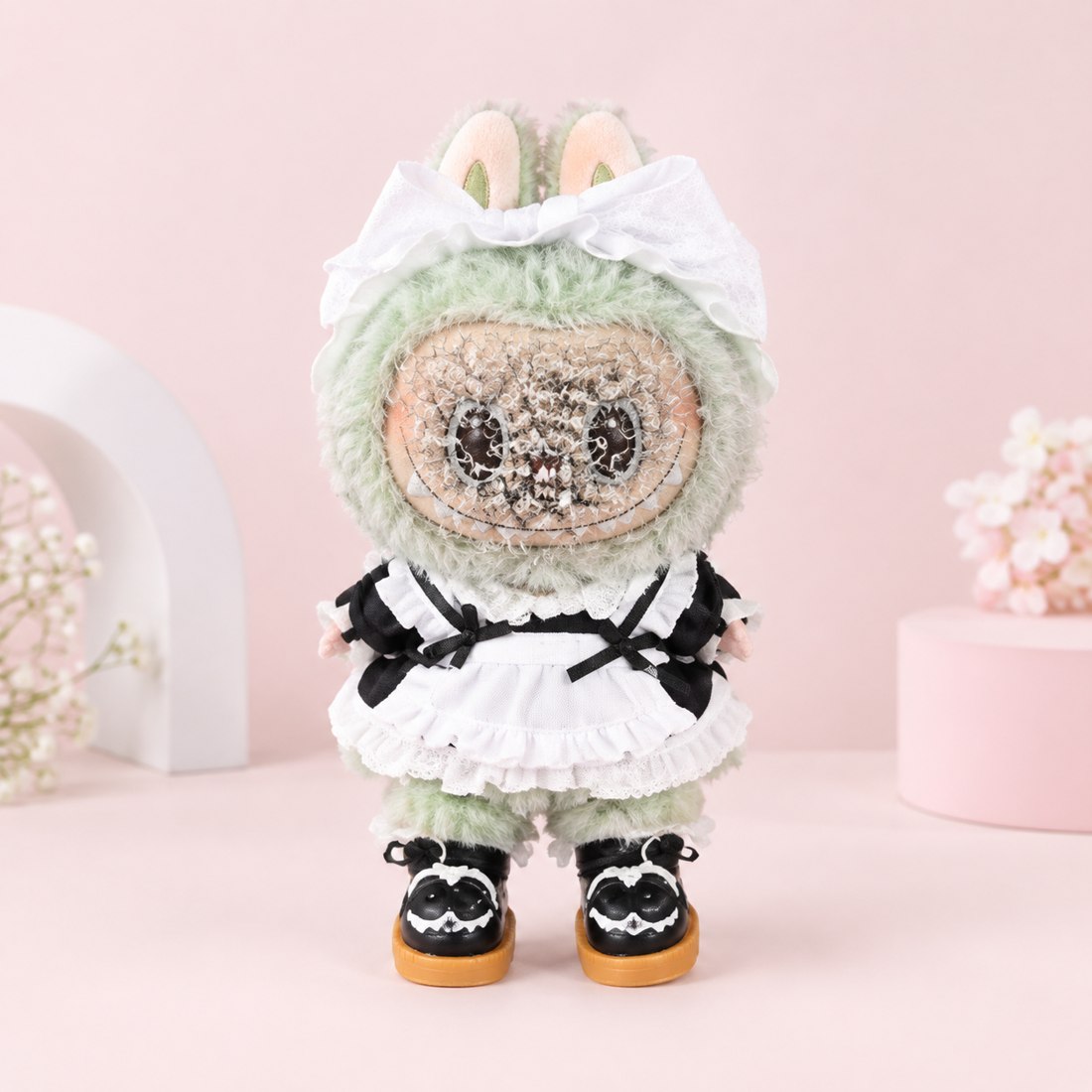 Doll sneakers and small accessories set